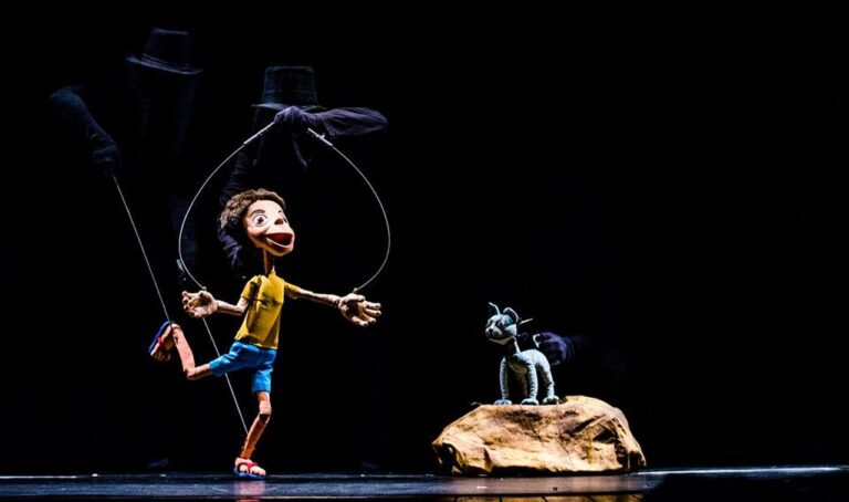 Grupo Bricoleiros apresenta o espetáculo infantil “Quatro Patas” no Palco Principal do Theatro José de Alencar