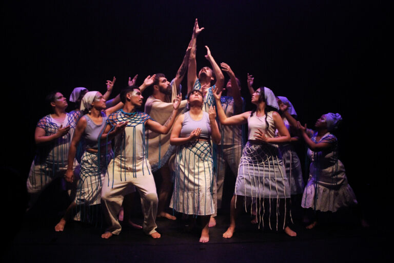 Montagem da Turma Noite 2024 do Curso Princípios Básicos de Teatro (CPBT), é destaque no aniversário de 115 anos do TJA