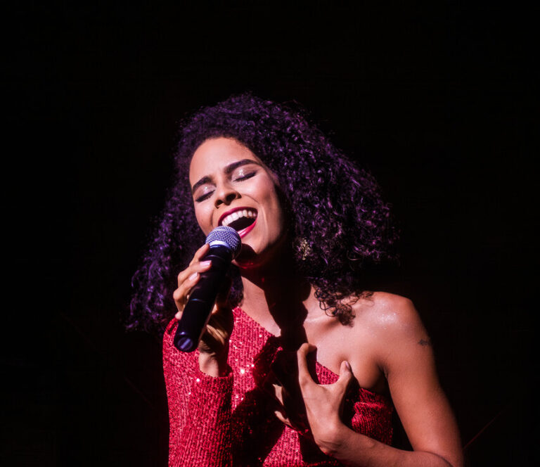 Theatro José de Alencar recebe o show “Laura Catarina canta Vander Lee”, dia 9 de agosto