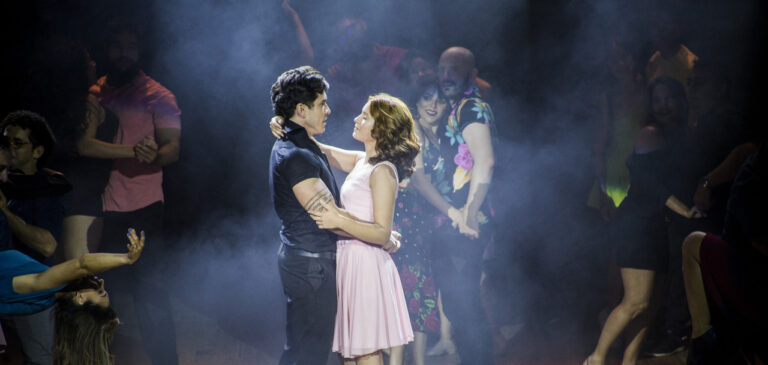 “Uma Noite em Ritmo Quente”: Musical retorna ao Palco Principal do Theatro José de Alencar