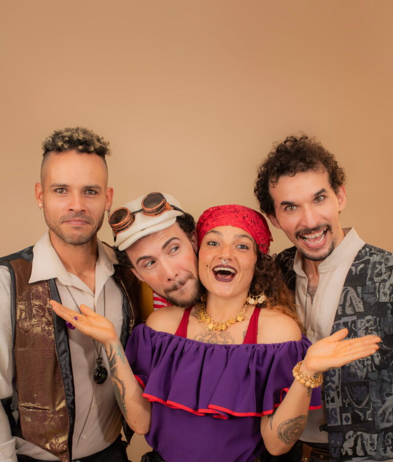 Coletivo Paralelo (Maracanaú/CE) apresenta “Volare: De Brasil Para El Mundo” na calçada do Theatro José de Alencar