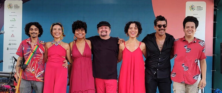 Parahyba e Cia. Bate Palmas: Banda apresenta show gratuito dentro da programação do “Theatro de Portas Abertas” de maio