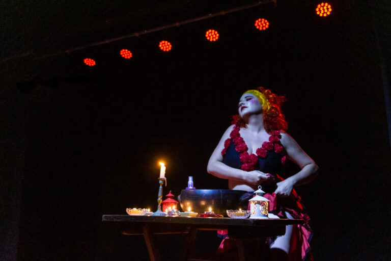 Grupo Teatro em Película reapresenta “Cabaré da Felina”, em abril, no Teatro Morro do Ouro 