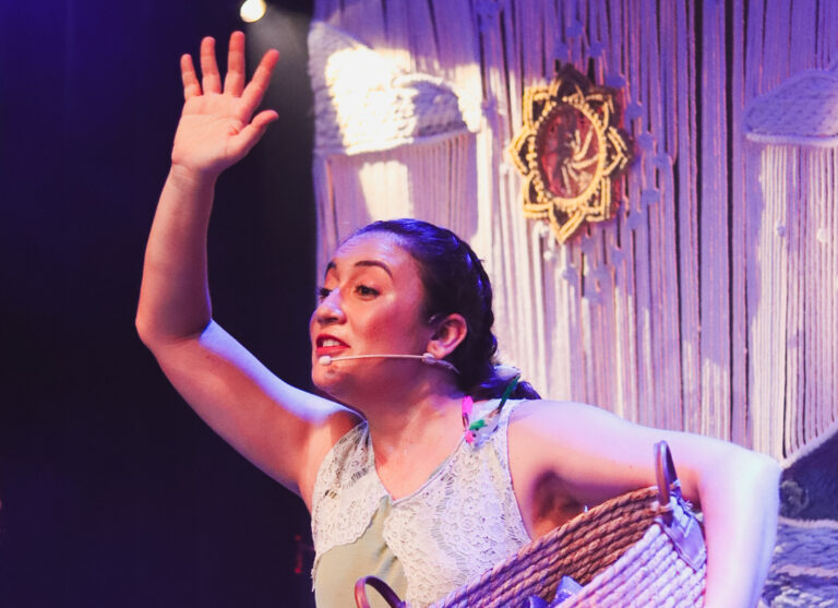 Cia Pão Doce (RN) apresenta “Histórias Brincadas na Beira do Rio” no Palco Principal do Theatro José de Alencar